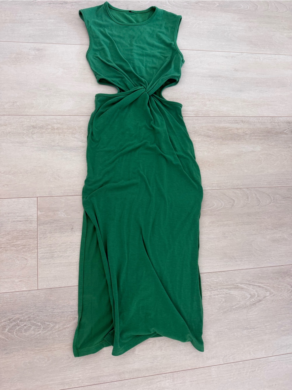 Sleeveless Green Twist-Cutout Maxi Dress
